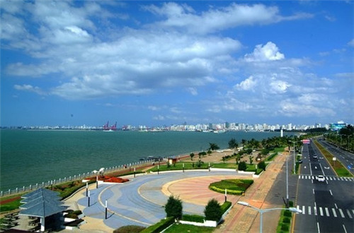 南字起名有什么含义男孩（南取名字寓意）